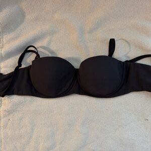 SKIMS Classic Black Strapless Bra*
